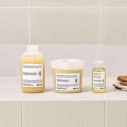 Lifestyle photo of Davines Nounou Oil for damaged hair